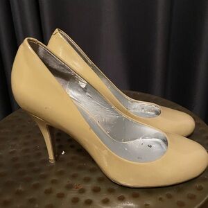 Jessica Simpson Patent Tan Round Toe Heeled Shoe